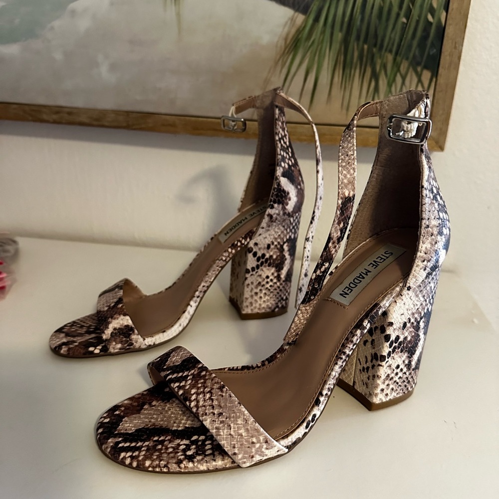 Brand new with out tags Steve Madden heels